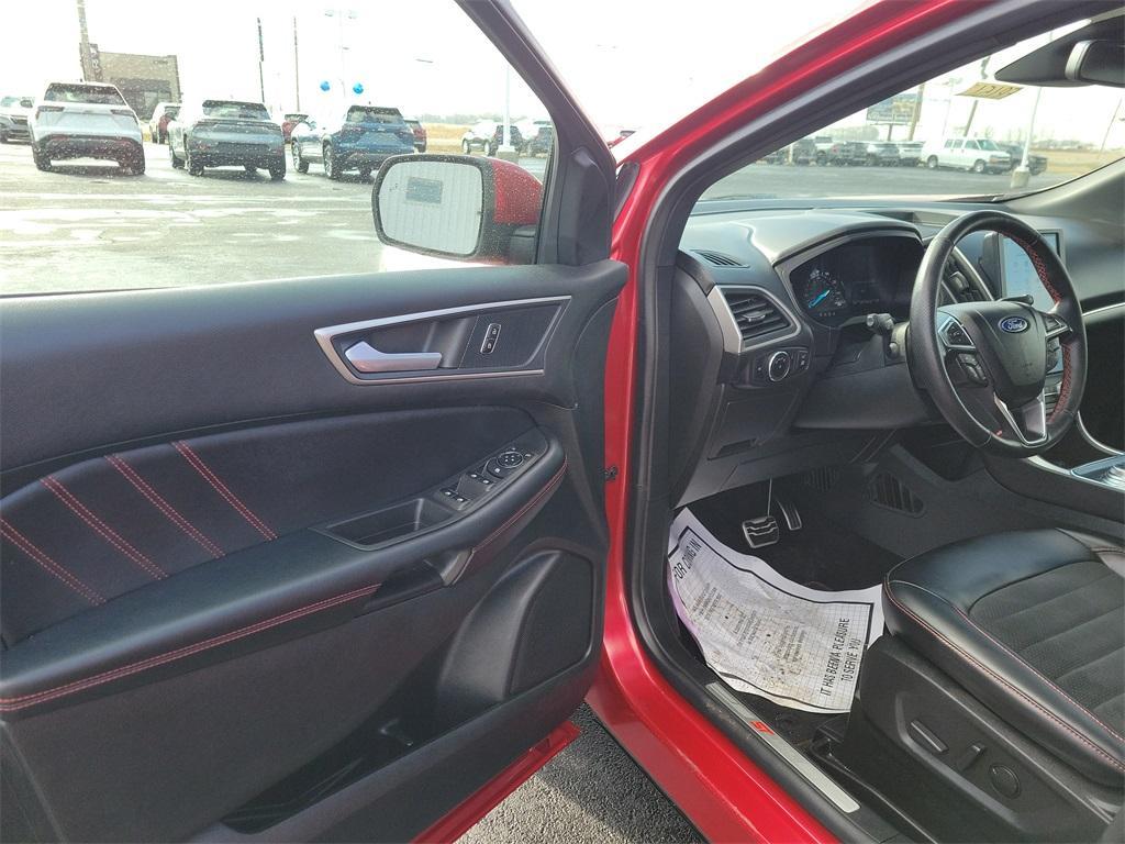 used 2023 Ford Edge car, priced at $29,356