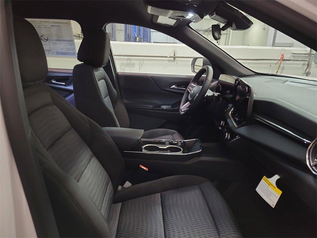 new 2026 Chevrolet Equinox car, priced at $31,255