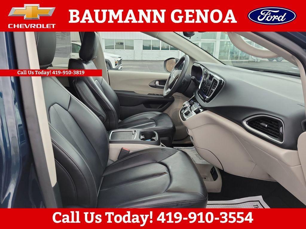 used 2023 Chrysler Pacifica car, priced at $25,750