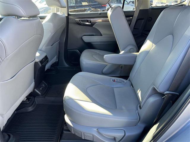used 2024 Toyota Highlander car, priced at $43,988