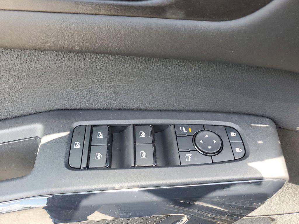 new 2025 Nissan Pathfinder car, priced at $31,183