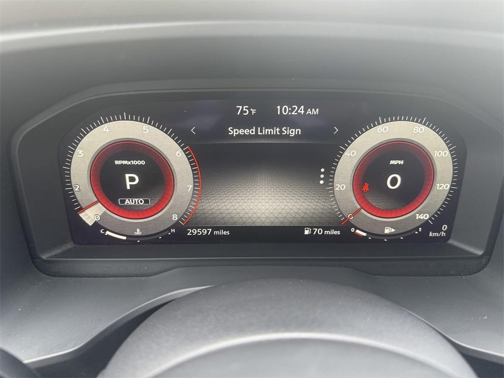 2021 Black Nissan Rogue