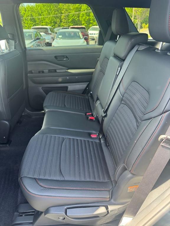 new 2026 Nissan Pathfinder car, priced at $43,618