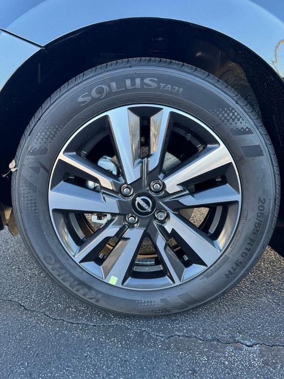 new 2025 Nissan Versa car, priced at $21,285