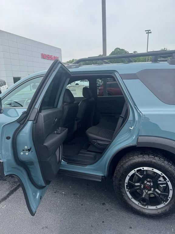 new 2026 Nissan Pathfinder car, priced at $44,018