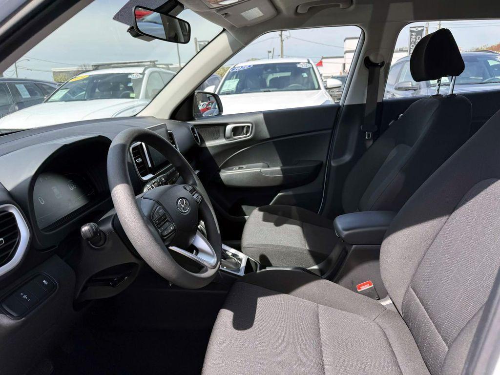 used 2025 Hyundai Venue car, priced at $19,986