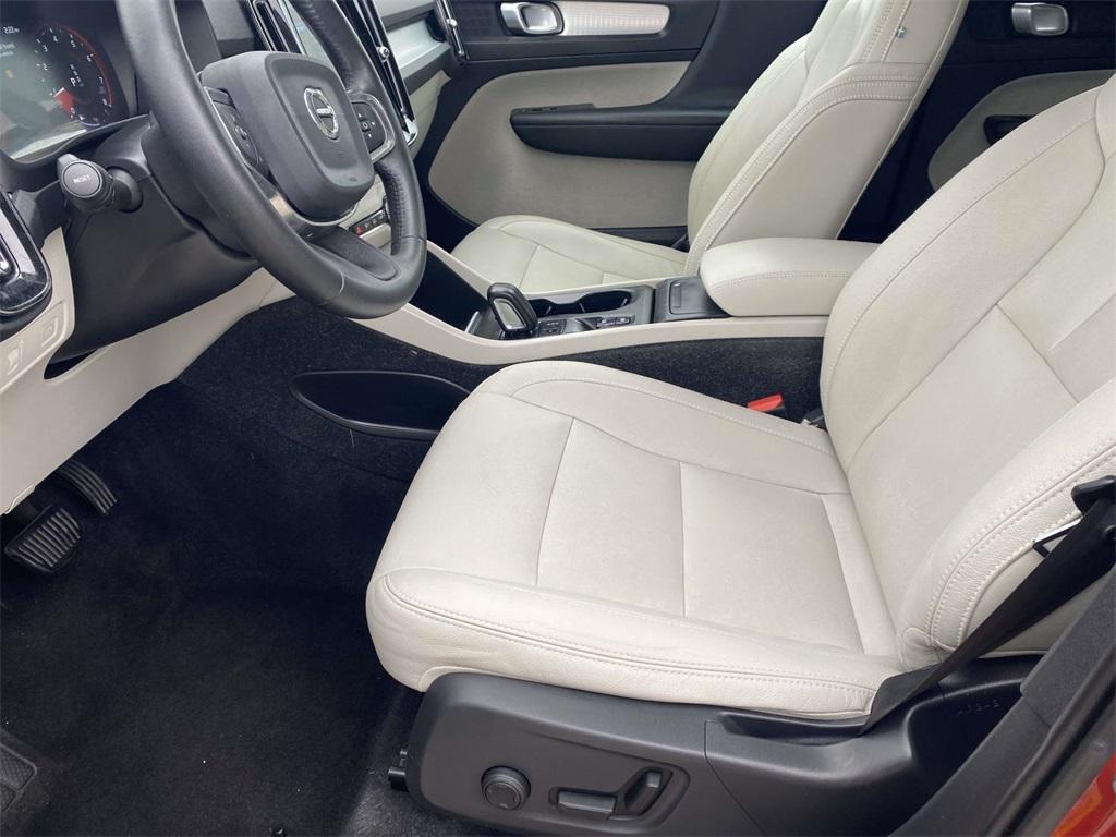 used 2019 Volvo XC40 car, priced at $15,539