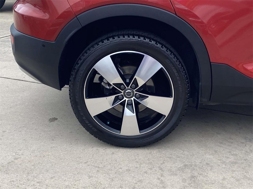 used 2019 Volvo XC40 car, priced at $15,539