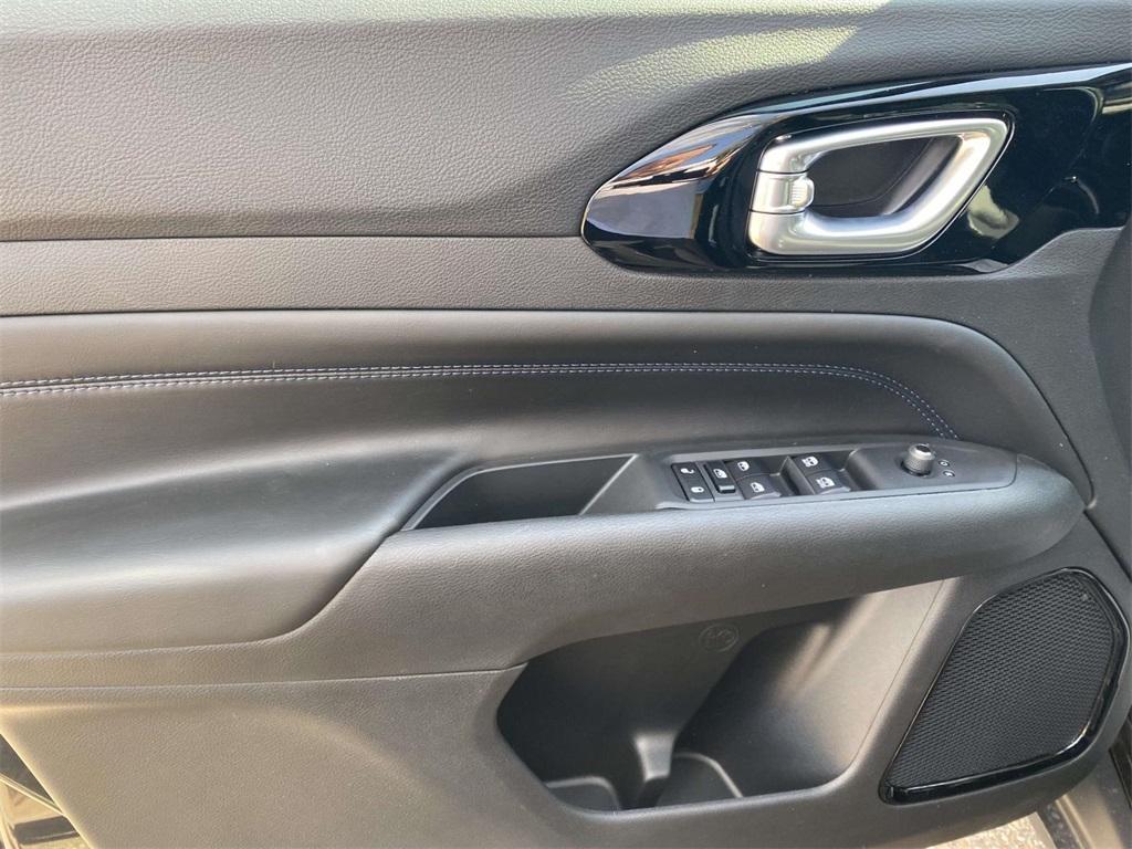 new 2026 Jeep Compass car, priced at $25,495