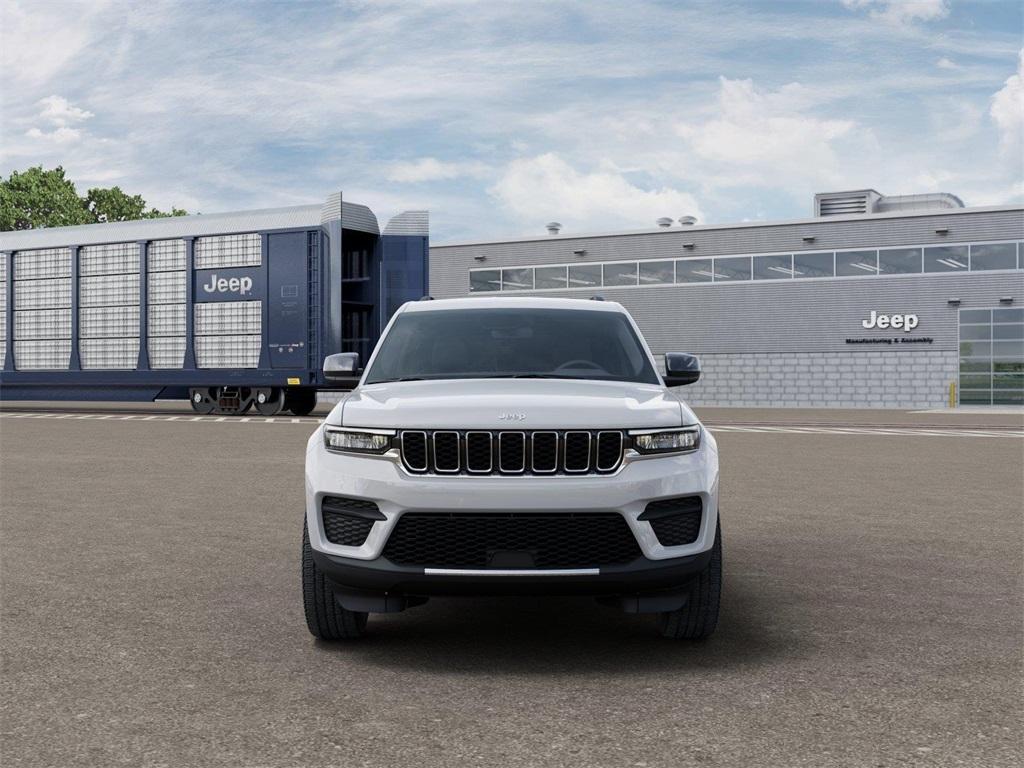 new 2025 Jeep Grand Cherokee car, priced at $30,955