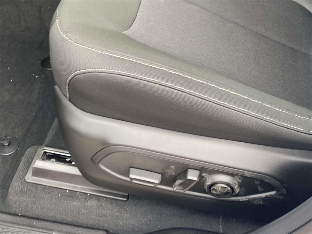 new 2025 Jeep Grand Cherokee car, priced at $29,999