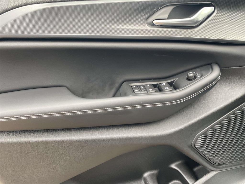 new 2025 Jeep Grand Cherokee car, priced at $29,999