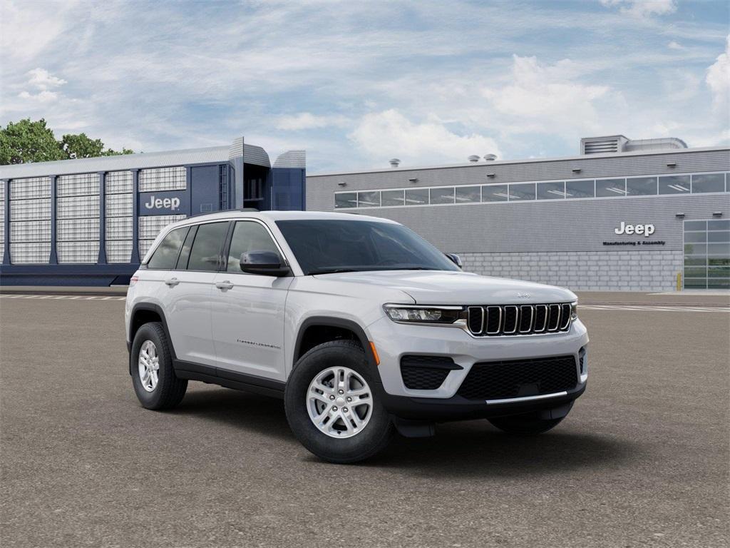 new 2025 Jeep Grand Cherokee car, priced at $30,955