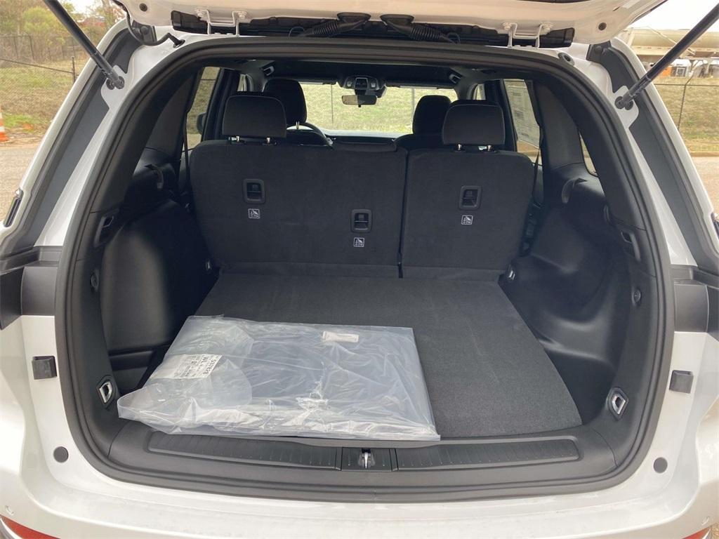 new 2025 Jeep Grand Cherokee car, priced at $29,999