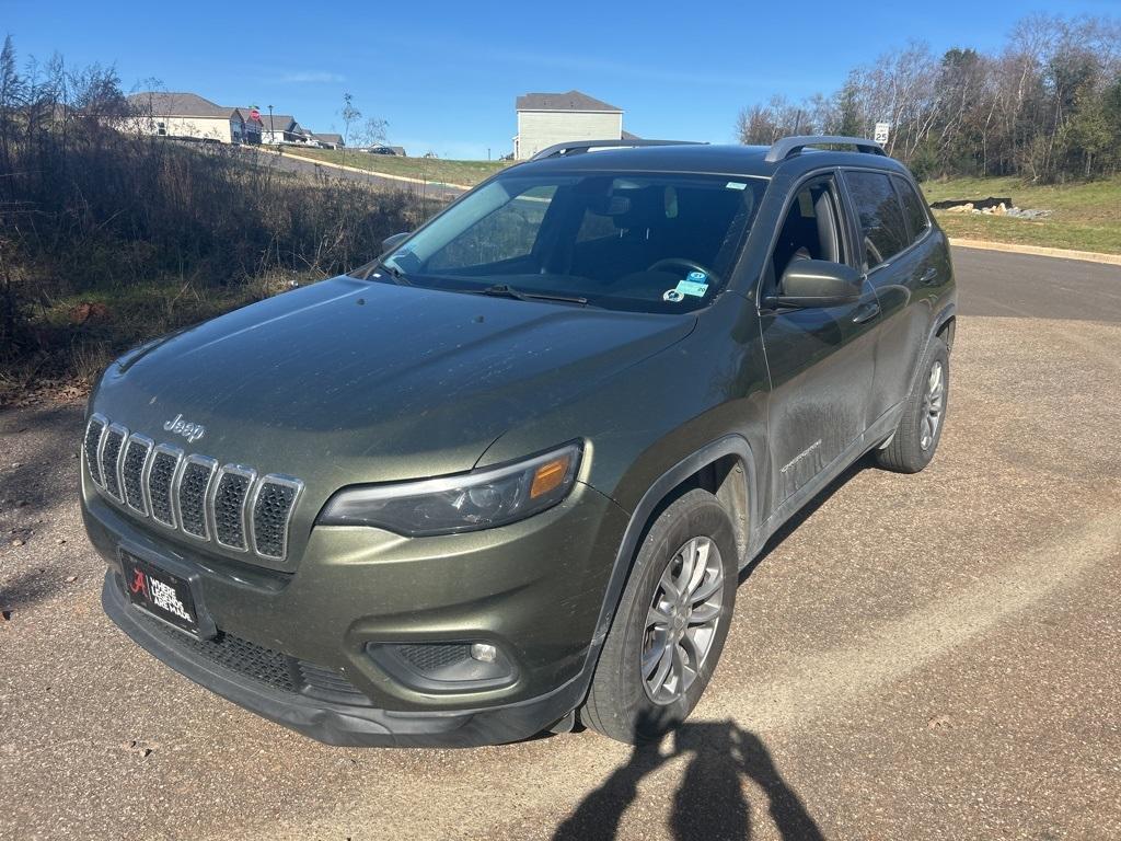 used 2019 Jeep Cherokee car, priced at $12,195