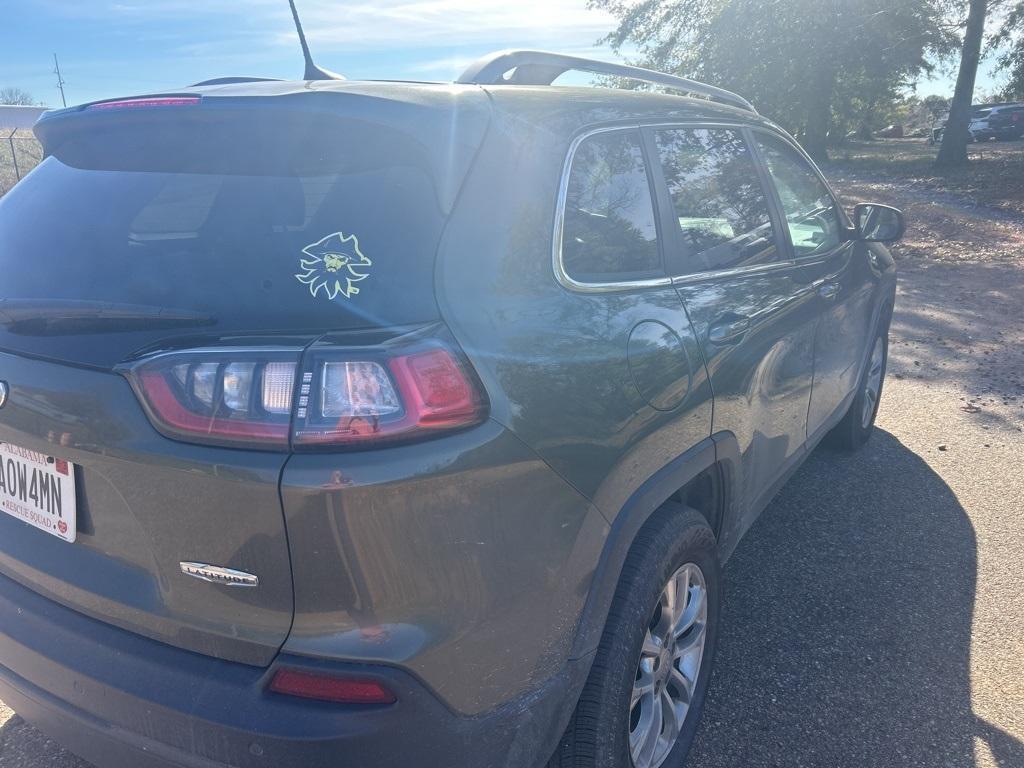 used 2019 Jeep Cherokee car, priced at $12,195