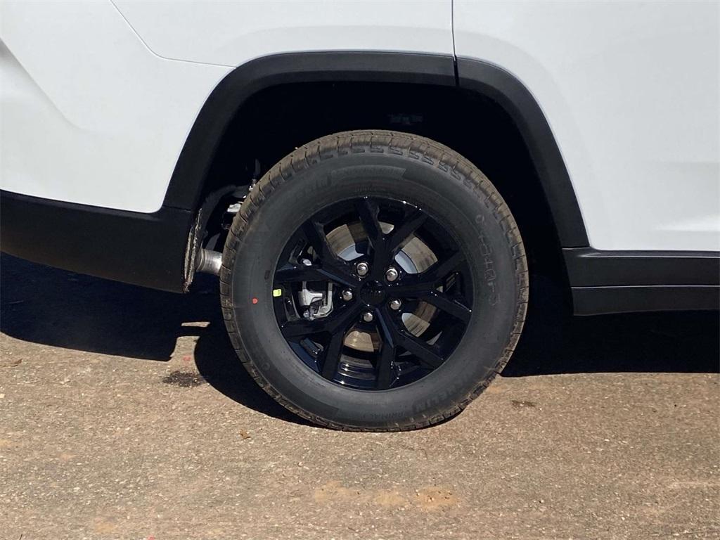 new 2025 Jeep Grand Cherokee L car, priced at $34,135