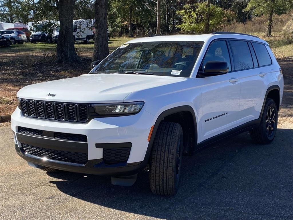 new 2025 Jeep Grand Cherokee L car, priced at $34,135