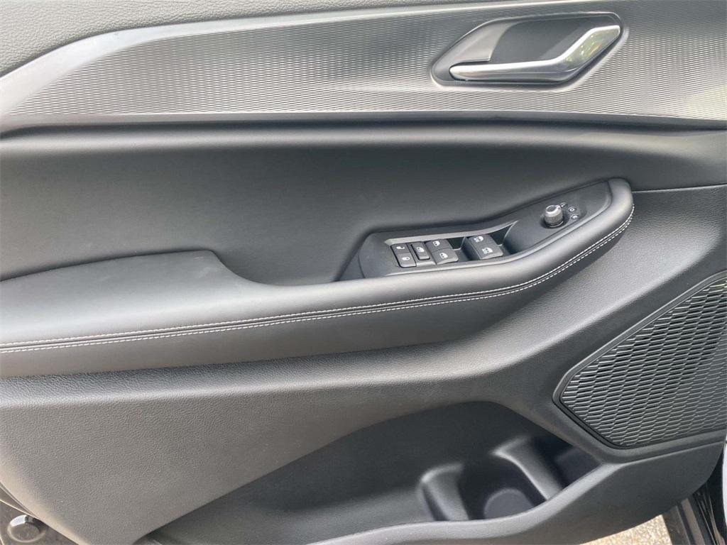 new 2025 Jeep Grand Cherokee car, priced at $28,625