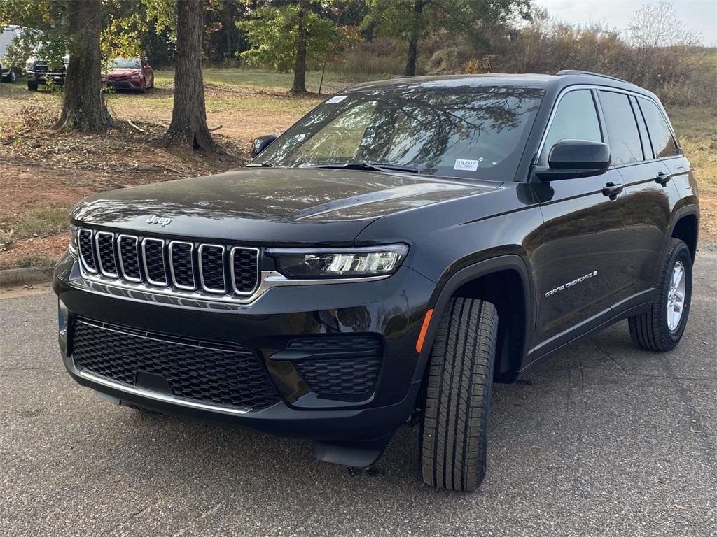 new 2025 Jeep Grand Cherokee car, priced at $28,625