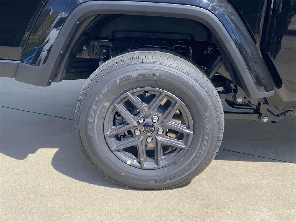 new 2025 Jeep Gladiator car, priced at $37,405