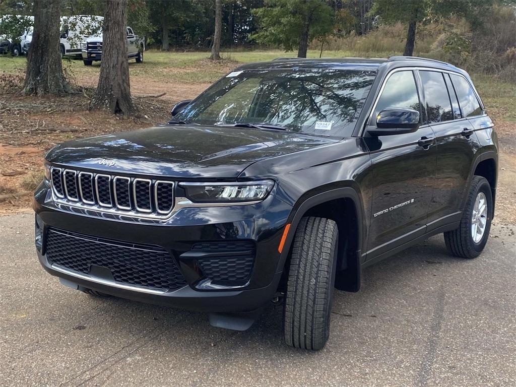 new 2025 Jeep Grand Cherokee car, priced at $30,050
