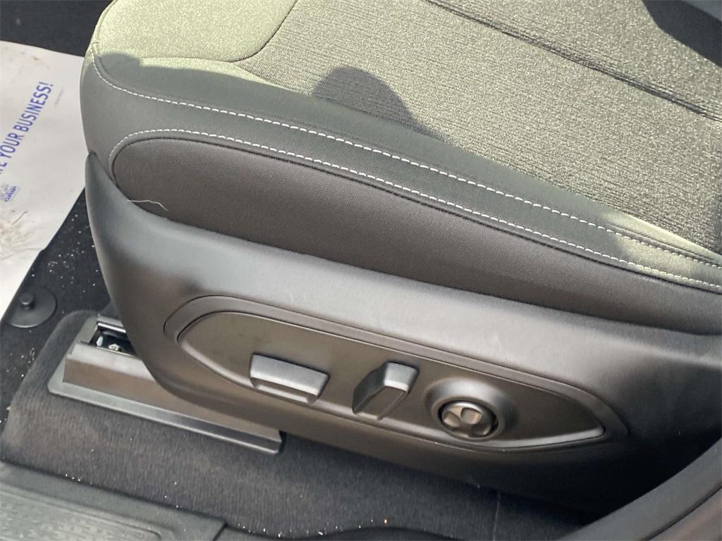 new 2025 Jeep Grand Cherokee car, priced at $30,050