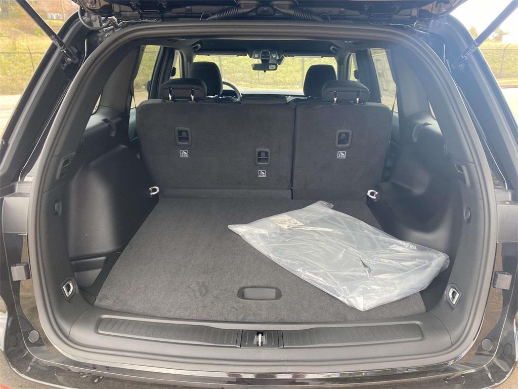 new 2025 Jeep Grand Cherokee car, priced at $30,050