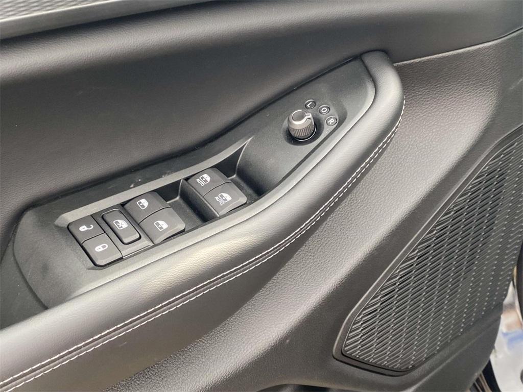 new 2025 Jeep Grand Cherokee car, priced at $30,050