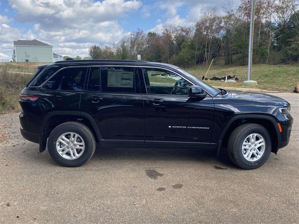 new 2025 Jeep Grand Cherokee car, priced at $30,050