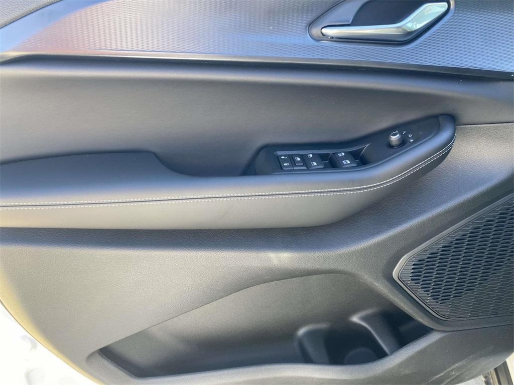 new 2025 Jeep Grand Cherokee car, priced at $27,999