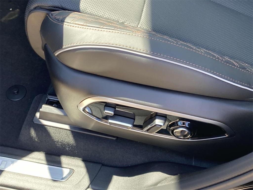 new 2025 Jeep Grand Cherokee car, priced at $64,175