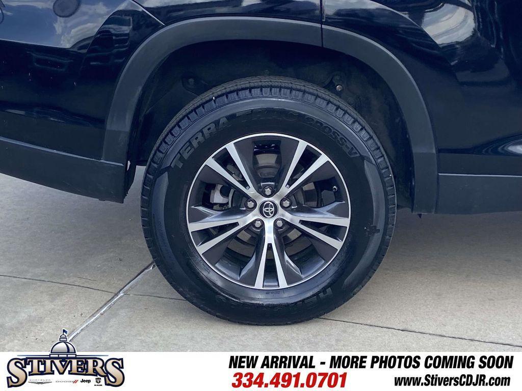 used 2019 Toyota Highlander car, priced at $15,999