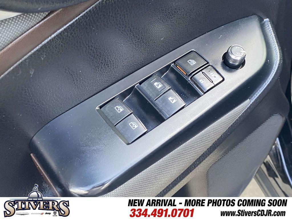 used 2019 Toyota Highlander car, priced at $15,999