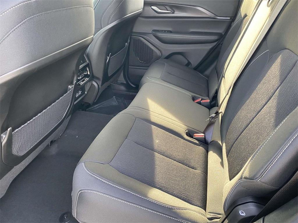 new 2025 Jeep Grand Cherokee car, priced at $27,375