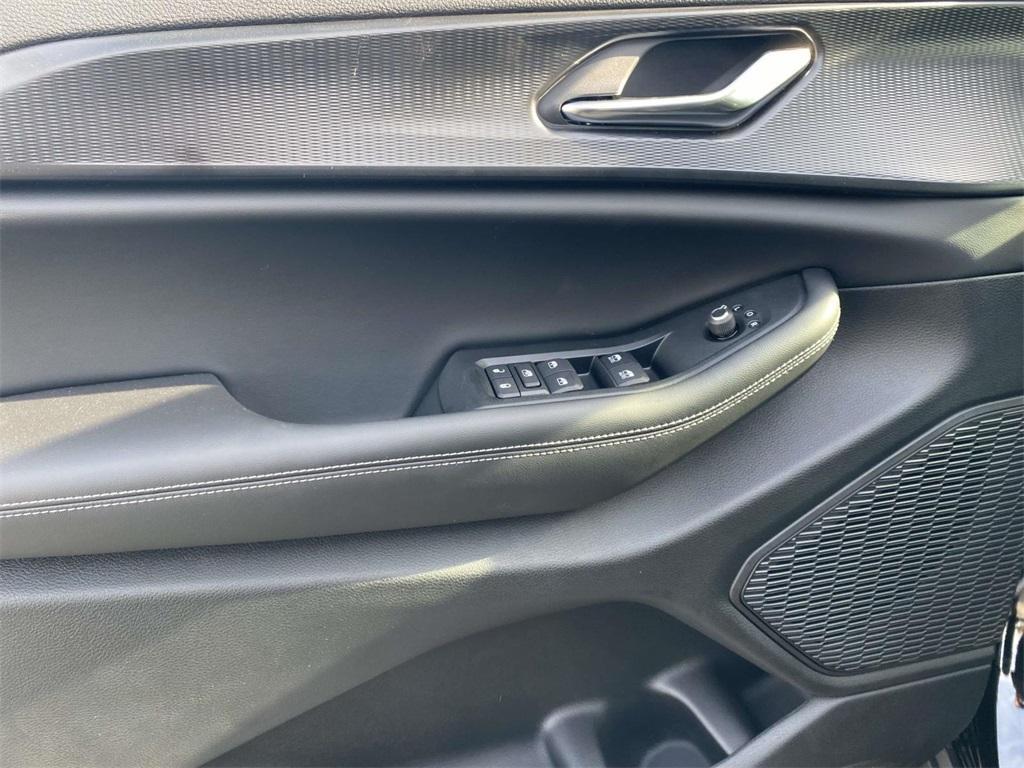 new 2025 Jeep Grand Cherokee car, priced at $27,375