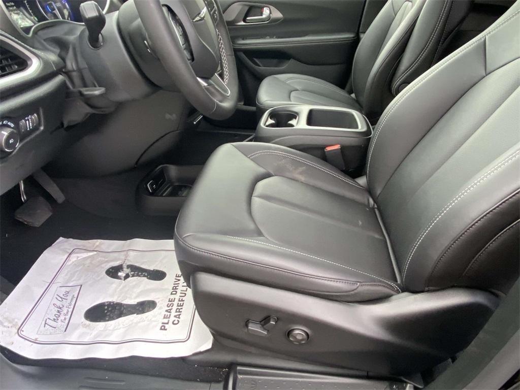 new 2026 Chrysler Pacifica car, priced at $37,999