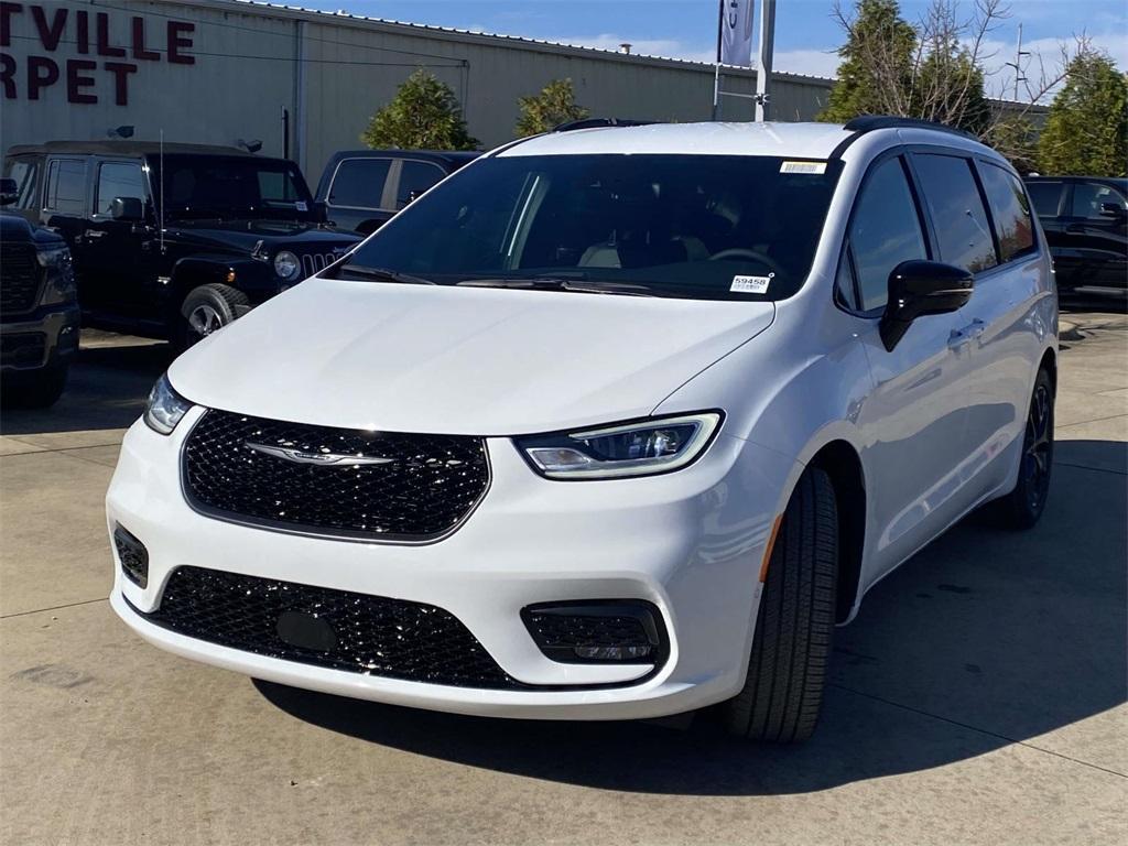 new 2026 Chrysler Pacifica car, priced at $43,180