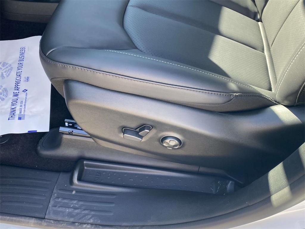 new 2026 Chrysler Pacifica car, priced at $43,180