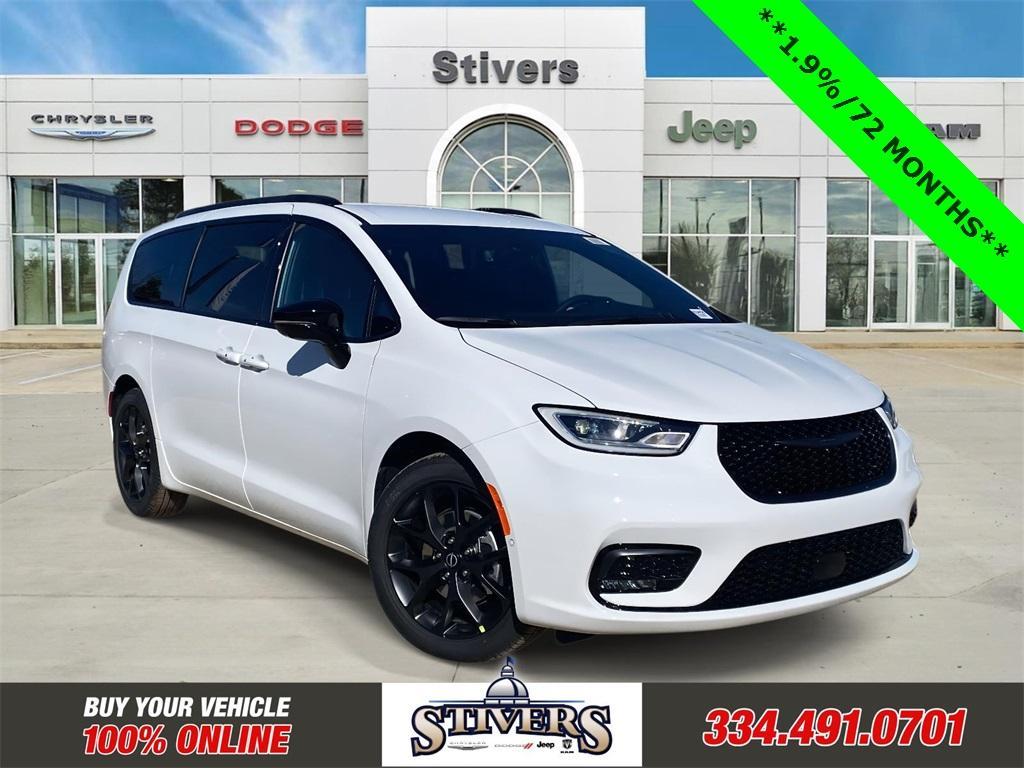 new 2026 Chrysler Pacifica car, priced at $40,499