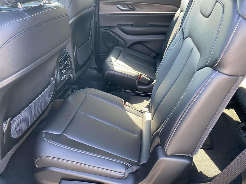 new 2025 Jeep Grand Cherokee L car, priced at $34,495