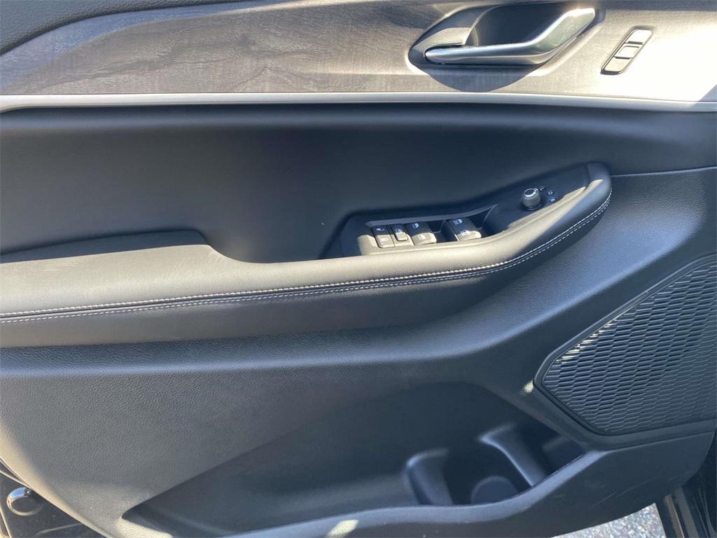 new 2025 Jeep Grand Cherokee L car, priced at $34,495