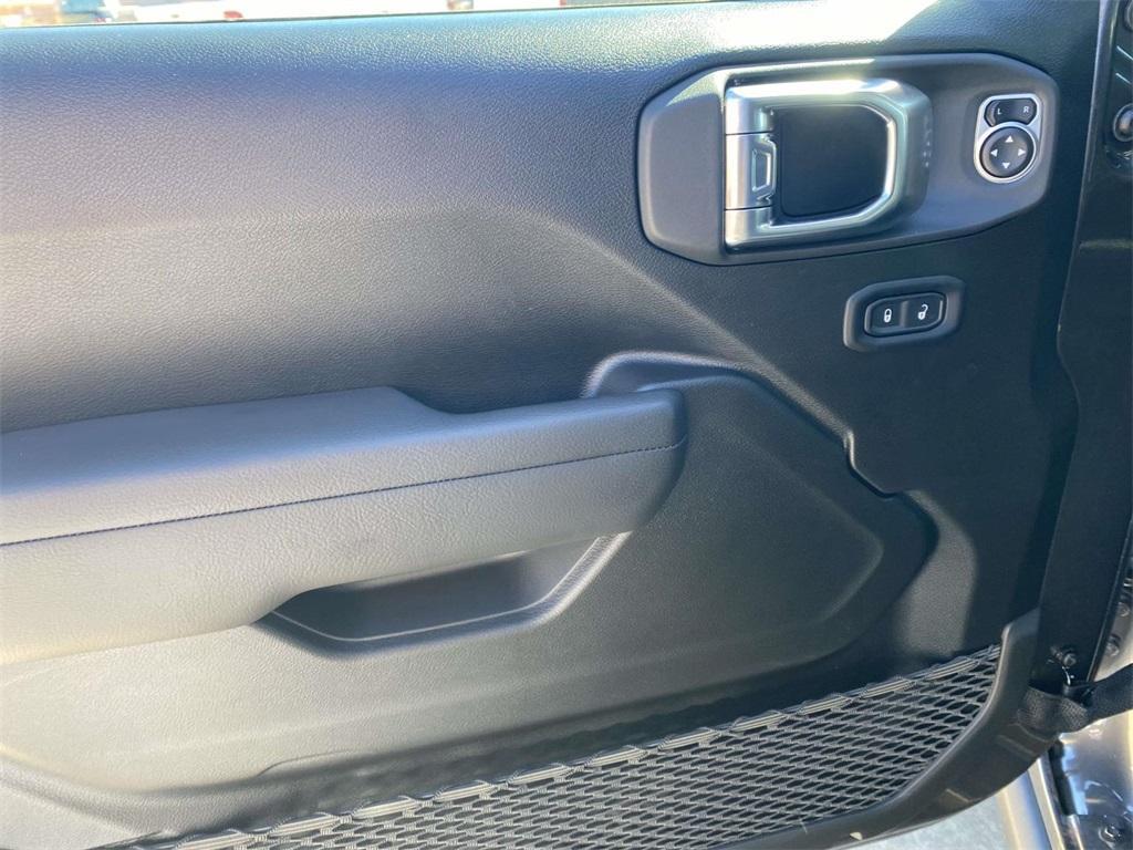 new 2026 Jeep Gladiator car, priced at $52,999