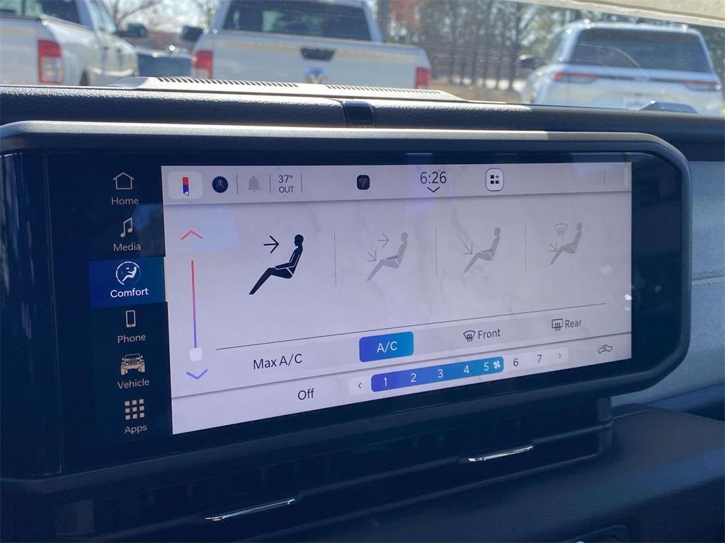 new 2026 Jeep Gladiator car, priced at $39,999