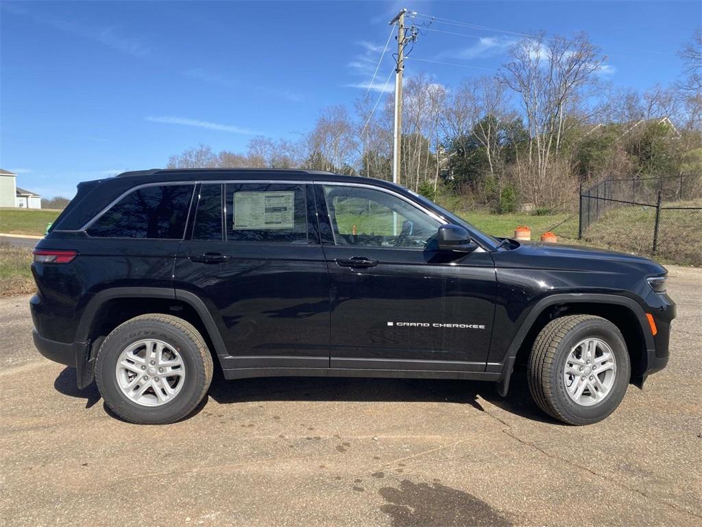 new 2025 Jeep Grand Cherokee car, priced at $29,995