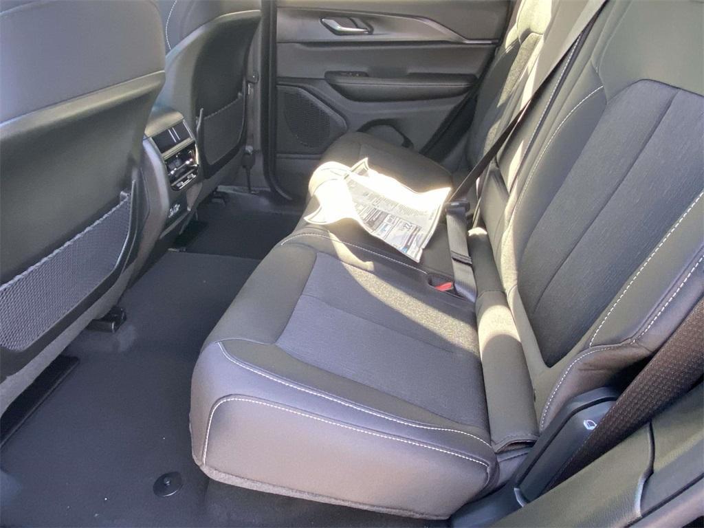 new 2025 Jeep Grand Cherokee car, priced at $29,995