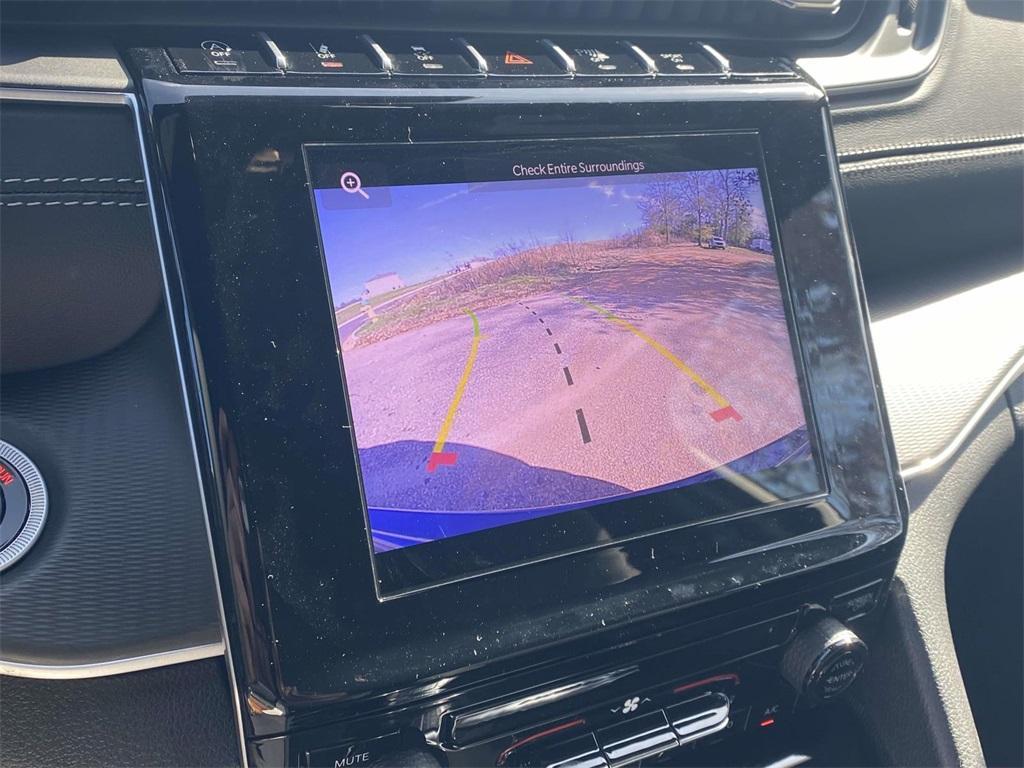 new 2025 Jeep Grand Cherokee car, priced at $29,995