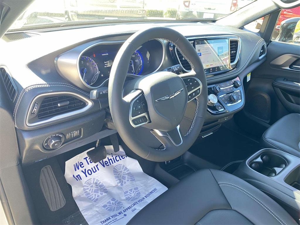 new 2026 Chrysler Pacifica car, priced at $36,135