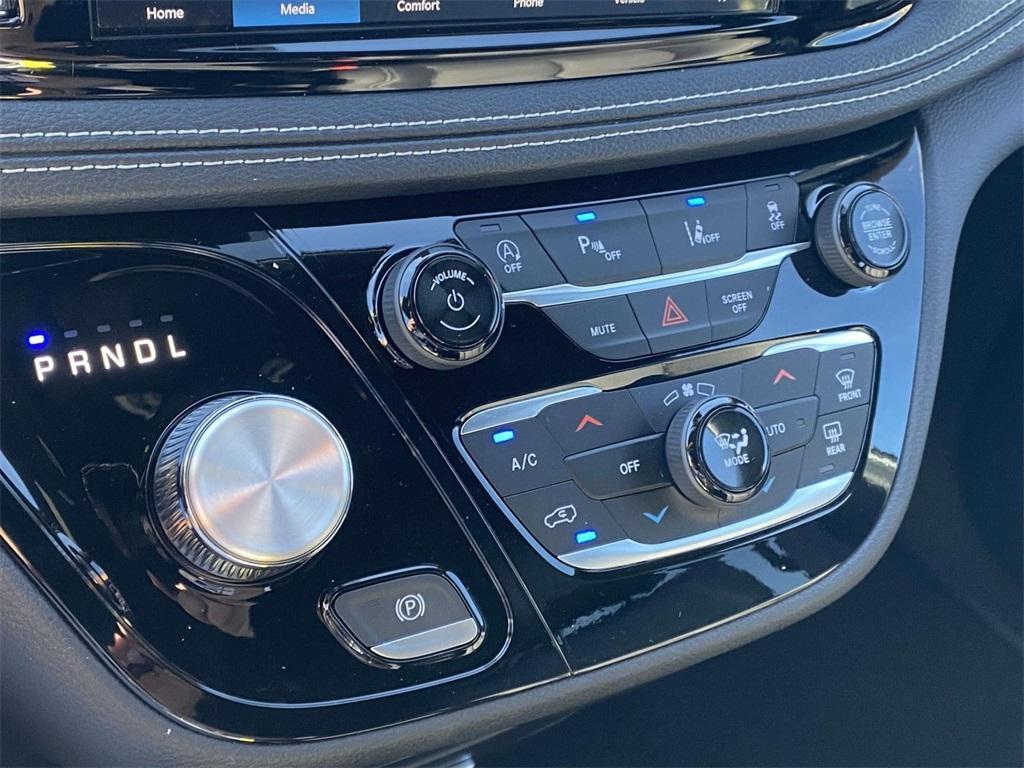 new 2026 Chrysler Pacifica car, priced at $36,135