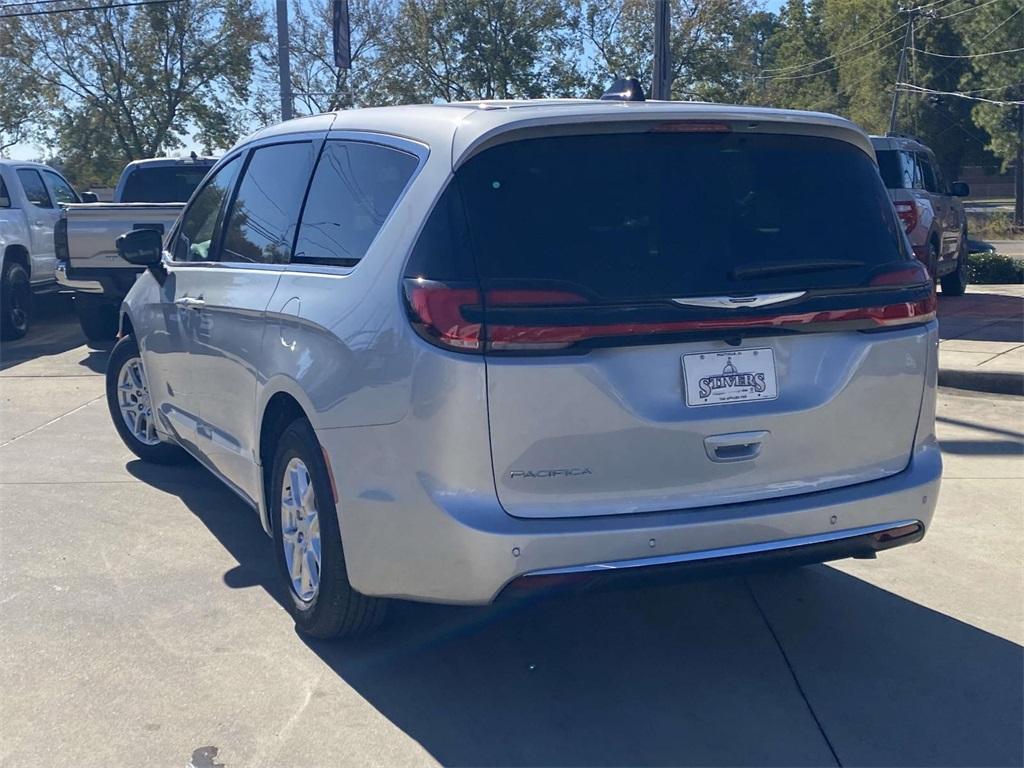 new 2026 Chrysler Pacifica car, priced at $36,135